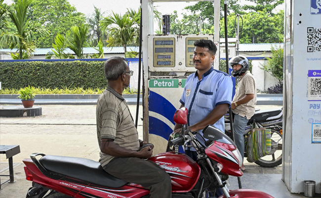 Odisha: BJD, Congress demand rollback of fuel price hike